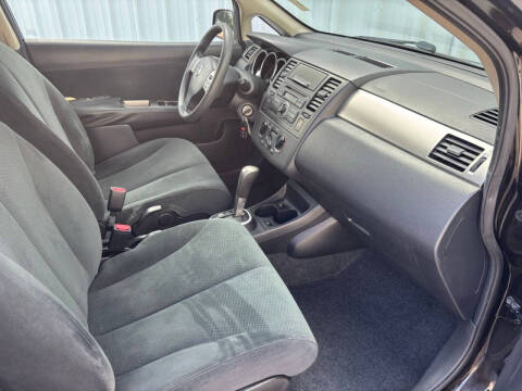 2011 Nissan Versa 1.8 S