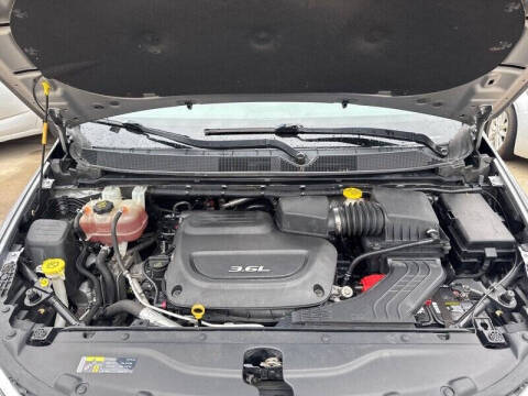 2017 Chrysler Pacifica Touring-L