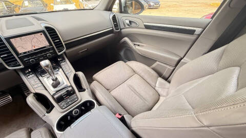 2011 Porsche Cayenne S Hybrid