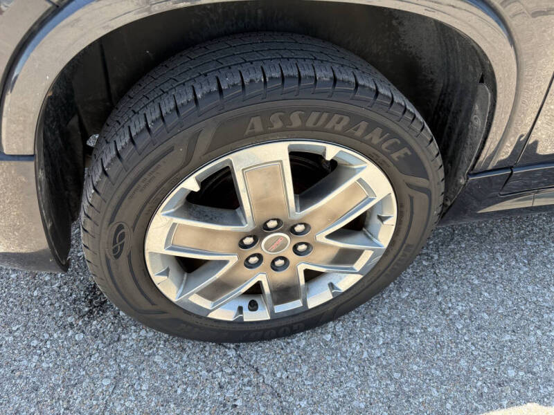 2011 GMC Acadia Denali