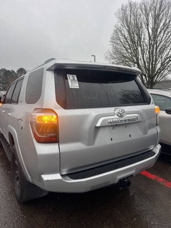 2024 Toyota 4Runner SR5