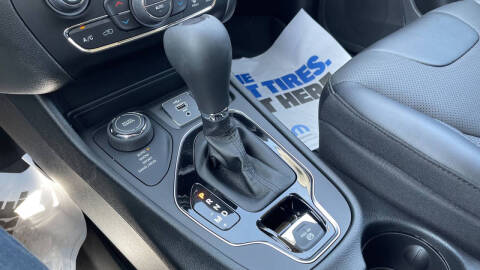 2023 Jeep Cherokee Altitude Lux