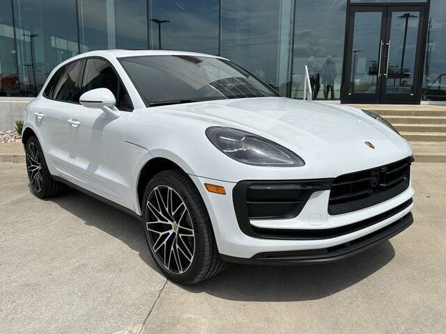 2025 Porsche Macan