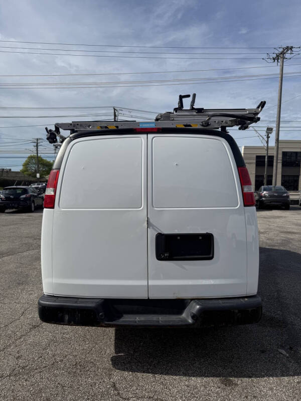 2017 Chevrolet Express 2500