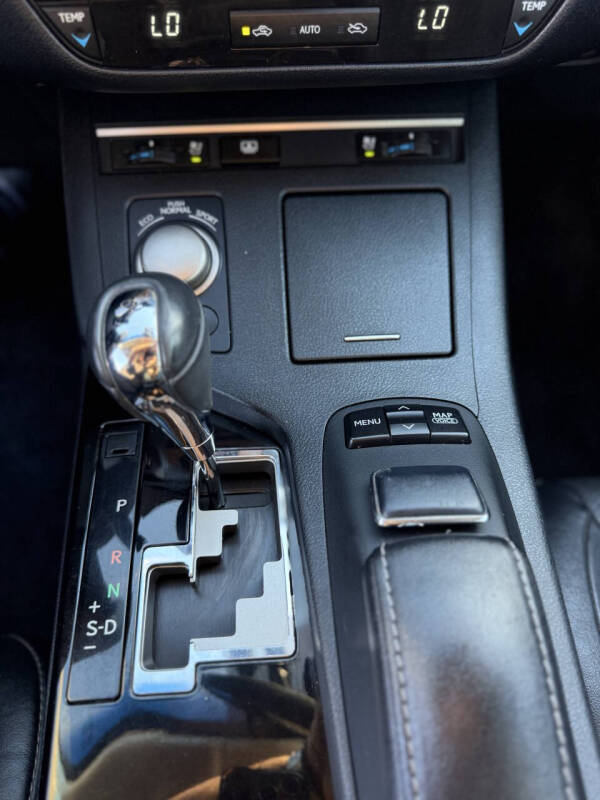 2013 Lexus ES 300h