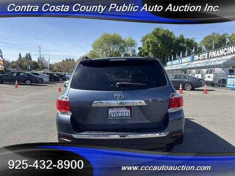 2013 Toyota Highlander SE