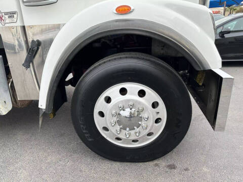 2019 Freightliner Coronado 122 SD