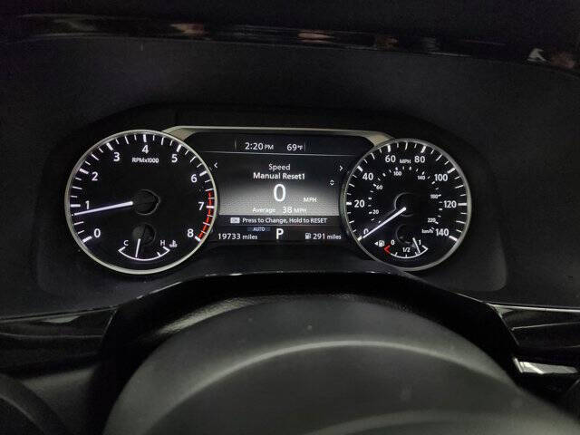 2025 Nissan Pathfinder SV