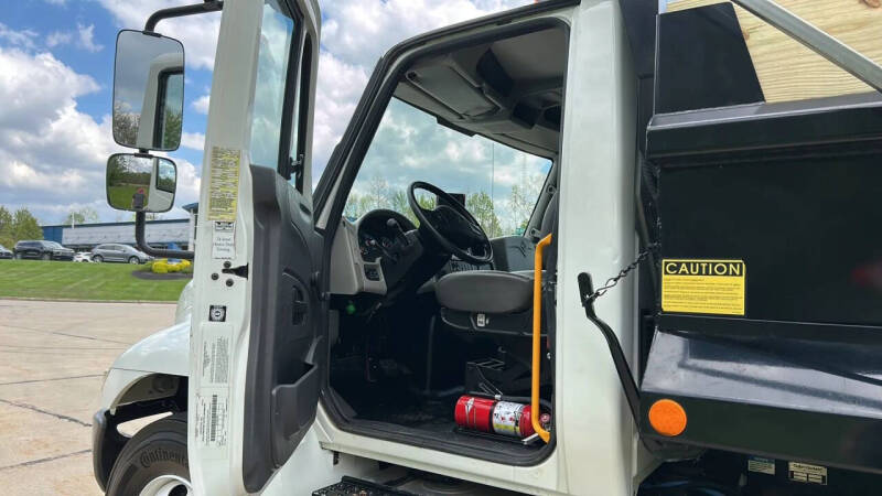 2018 International DuraStar 4300