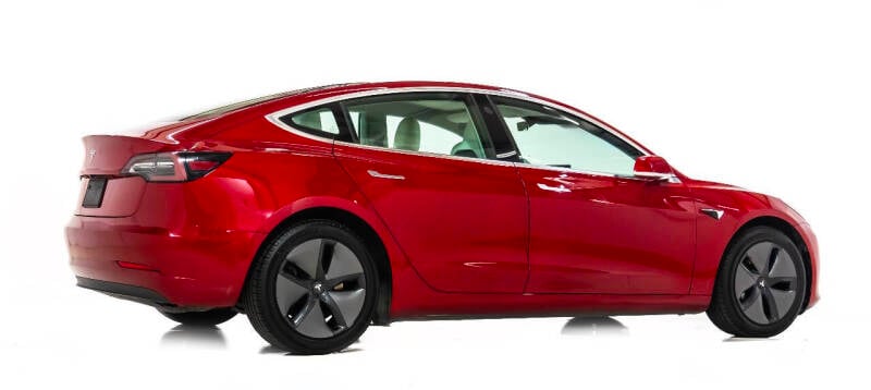 2019 Tesla Model 3 Base photo 3