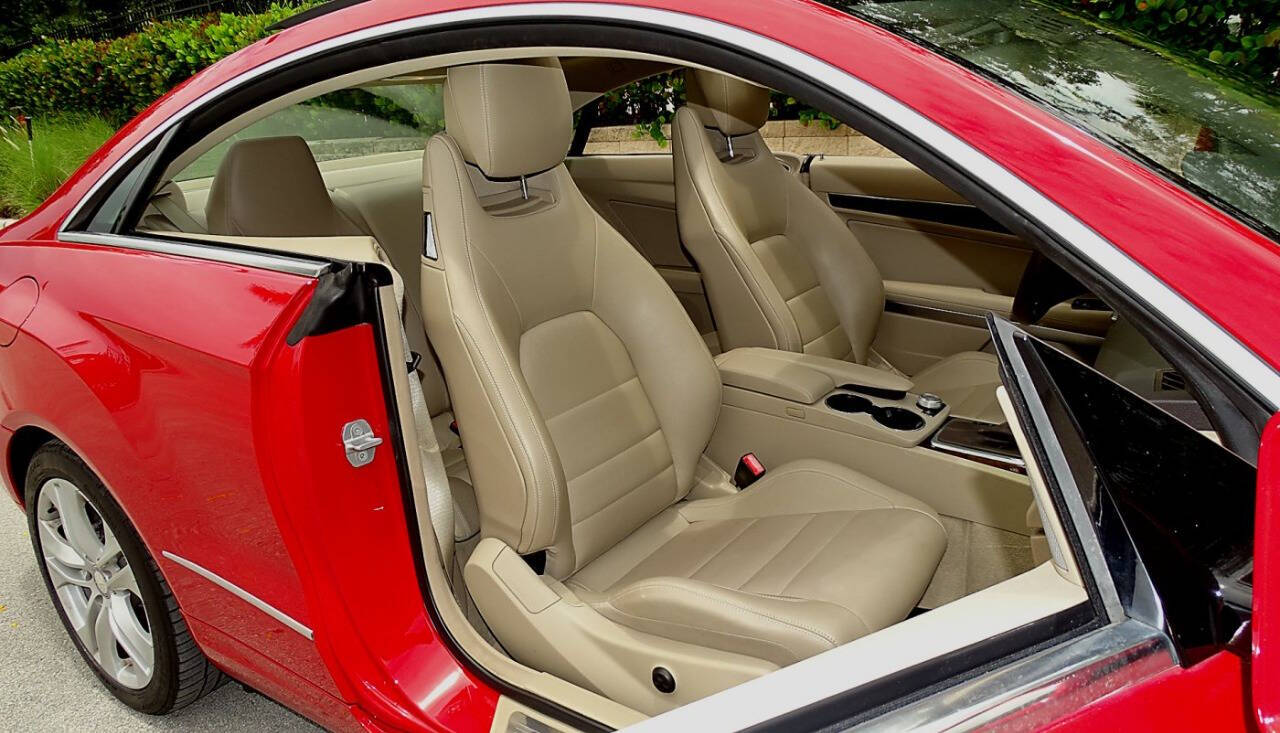 2010 Mercedes-Benz E-Class 29