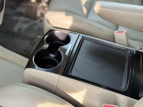 2015 Toyota Sienna XLE Premium 8-Passenger