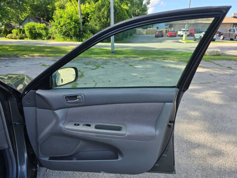 2002 Toyota Camry LE