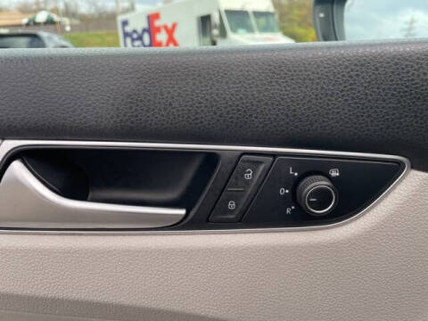 2017 Volkswagen Passat 1.8T SE