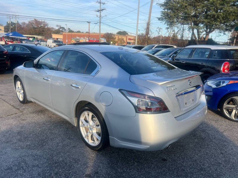 2014 Nissan Maxima SV photo 6