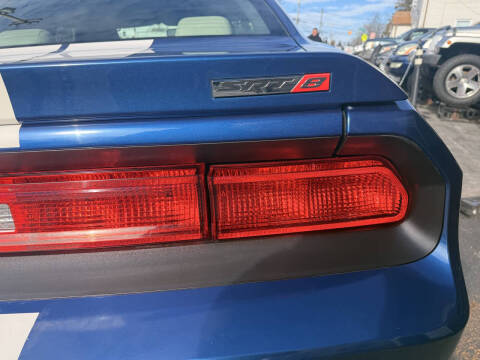 2011 Dodge Challenger SRT8 392