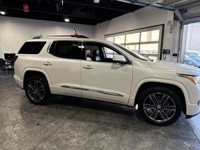 2018 GMC Acadia Denali