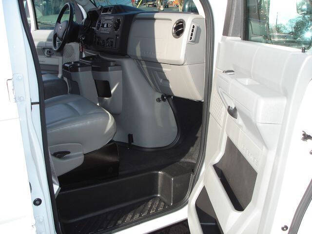 2014 Ford E-Series E-350 SD