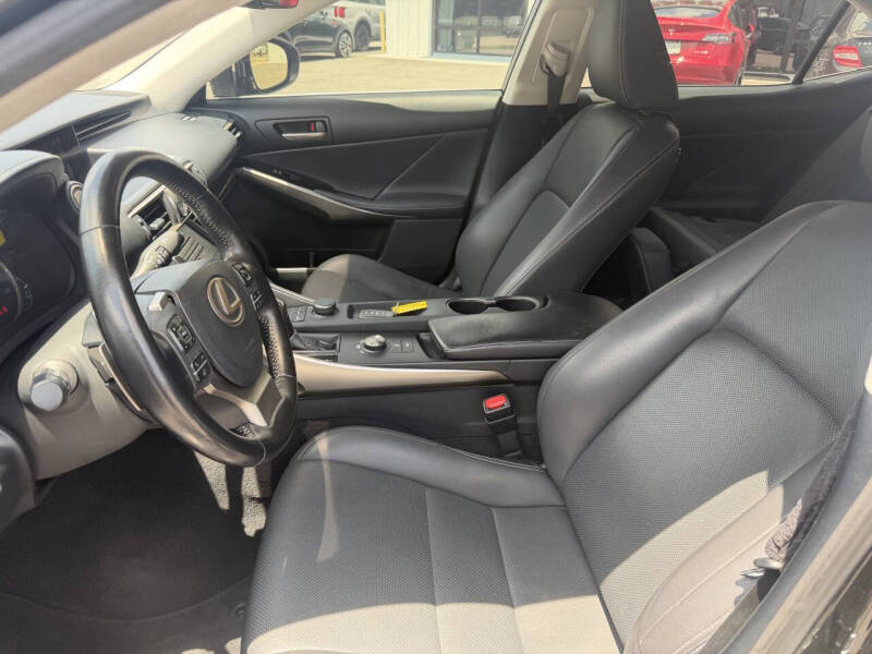 2018 Lexus IS 300