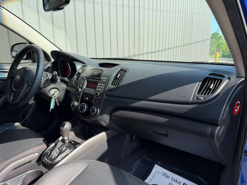 2011 Kia Forte5 SX