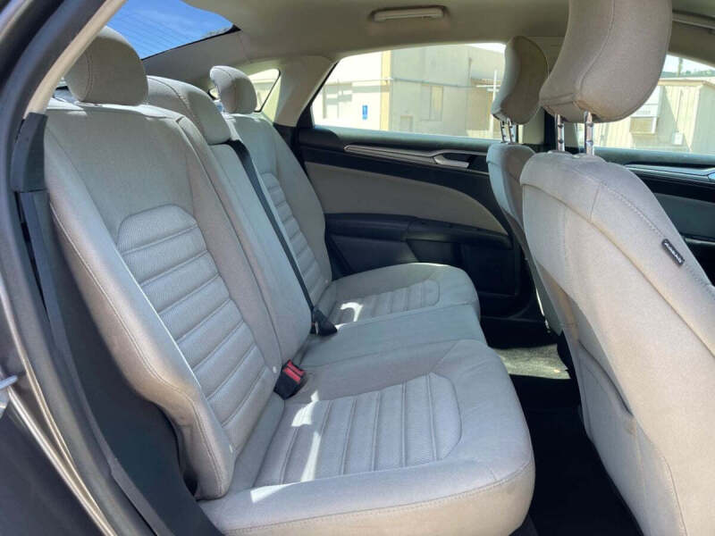 2017 Ford Fusion S