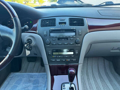 2004 Lexus ES 330
