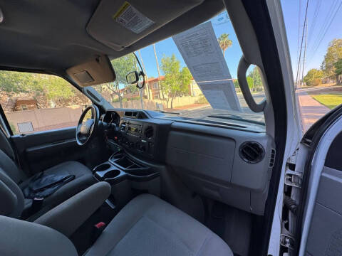 2014 Ford E-Series E-150 XLT