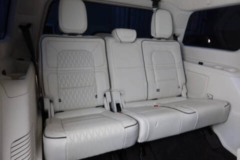 2022 Lincoln Navigator Black Label