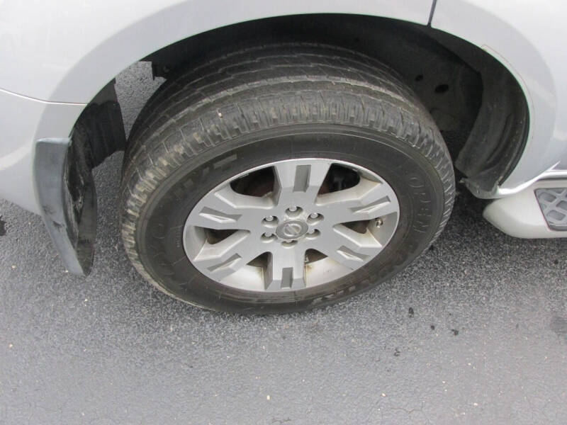 2010 Nissan Pathfinder SE