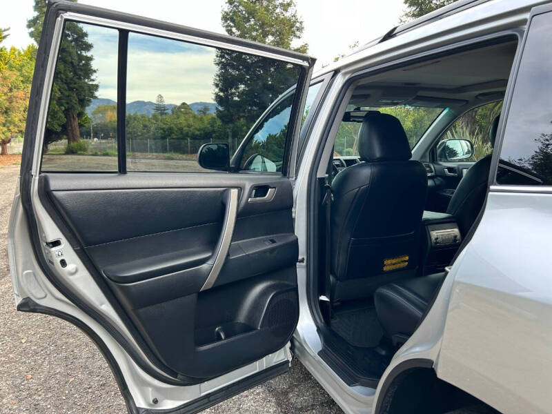 2013 Toyota Highlander SE