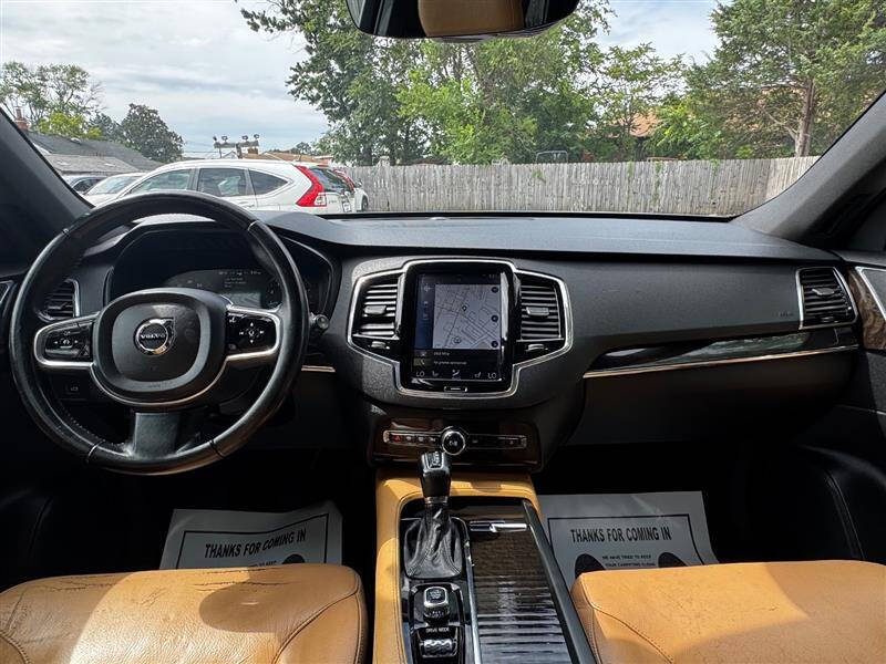 2018 Volvo XC90 T6 Momentum