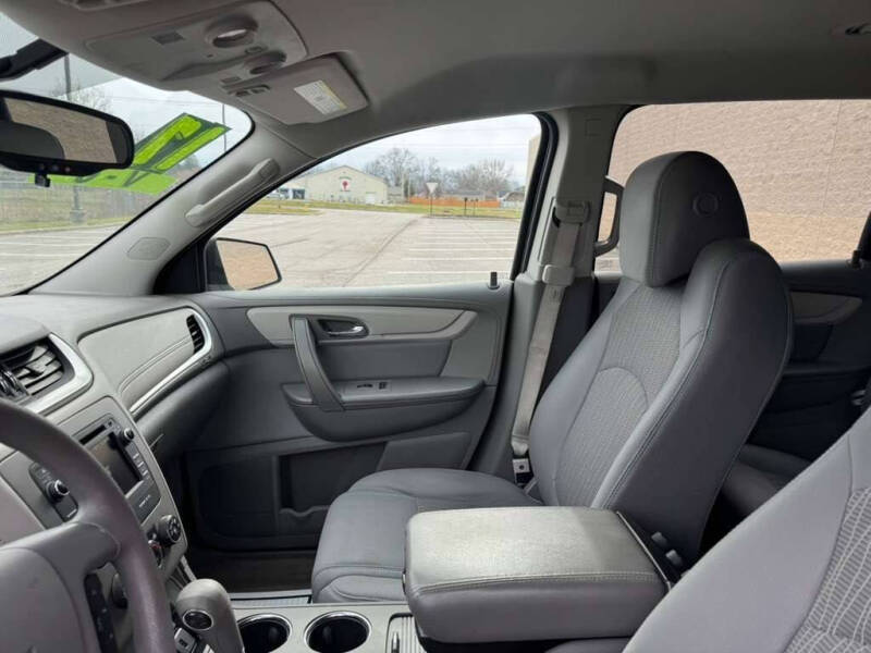 2017 Chevrolet Traverse LS