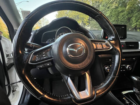 2018 Mazda MAZDA3 Touring