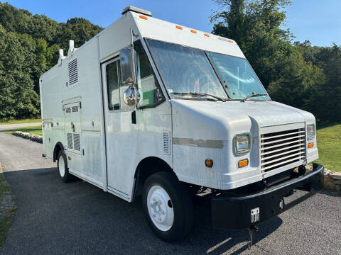 2014 Freightliner MT45 Chassis