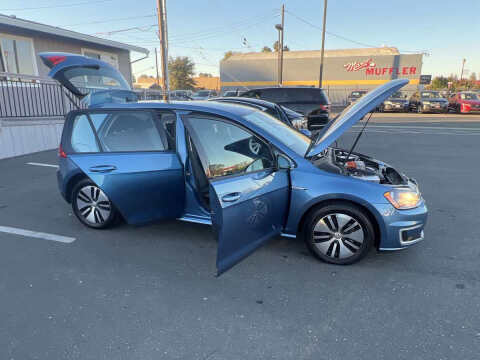 2016 Volkswagen e-Golf SE