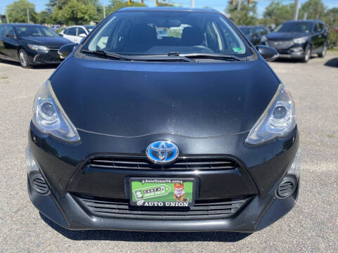 2015 Toyota Prius c Three