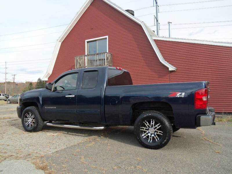 2011 Chevrolet Silverado 1500 for sale at Red Barn Motors, Inc. in Ludlow MA