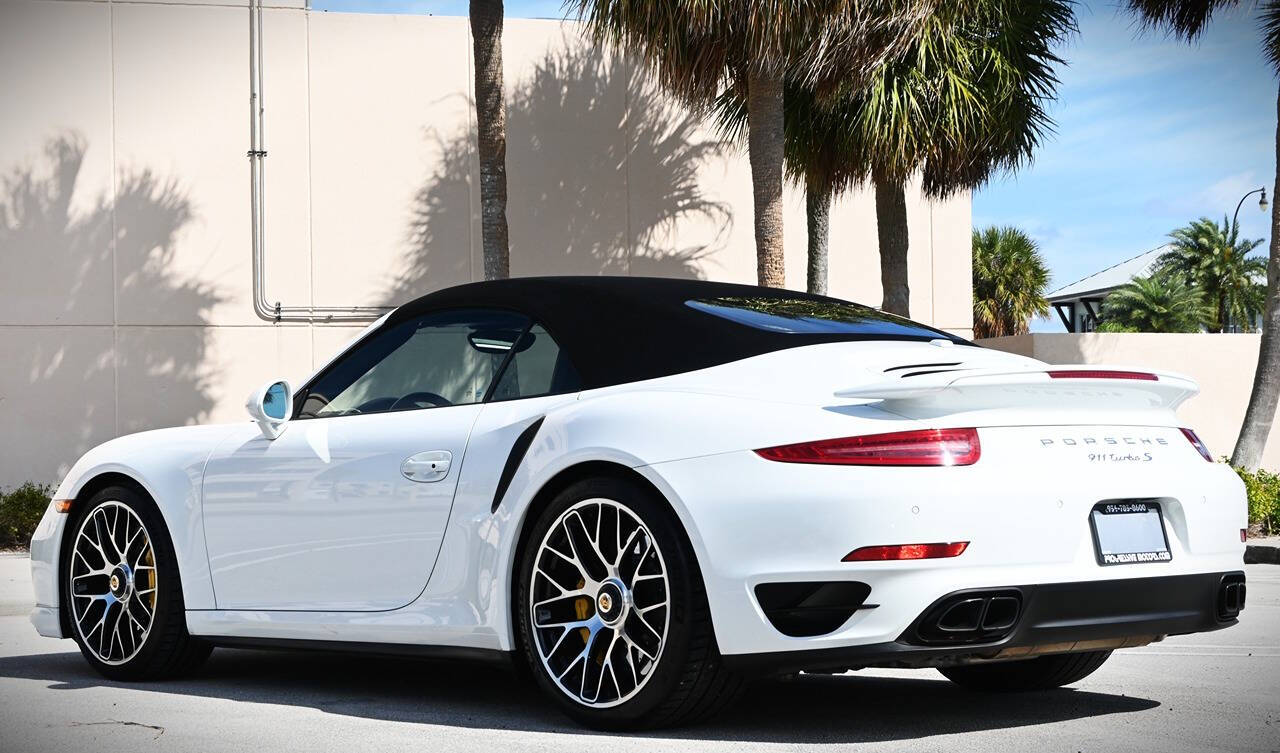 2015 Porsche 911 37