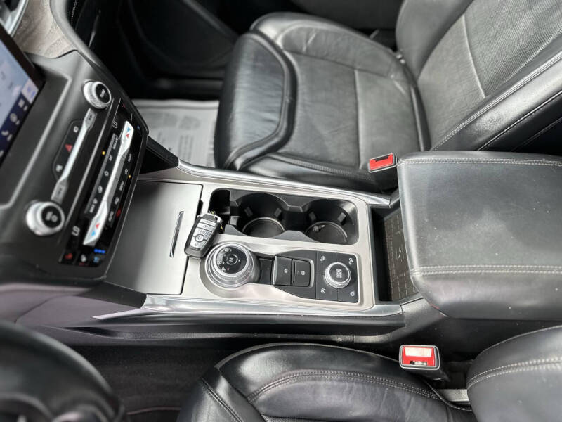 2020 Ford Explorer Platinum
