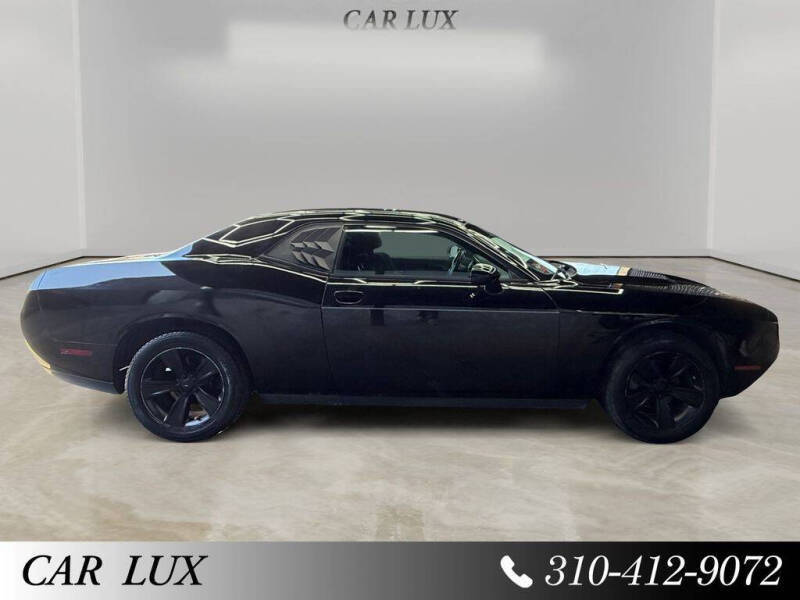 2015 Dodge Challenger SXT