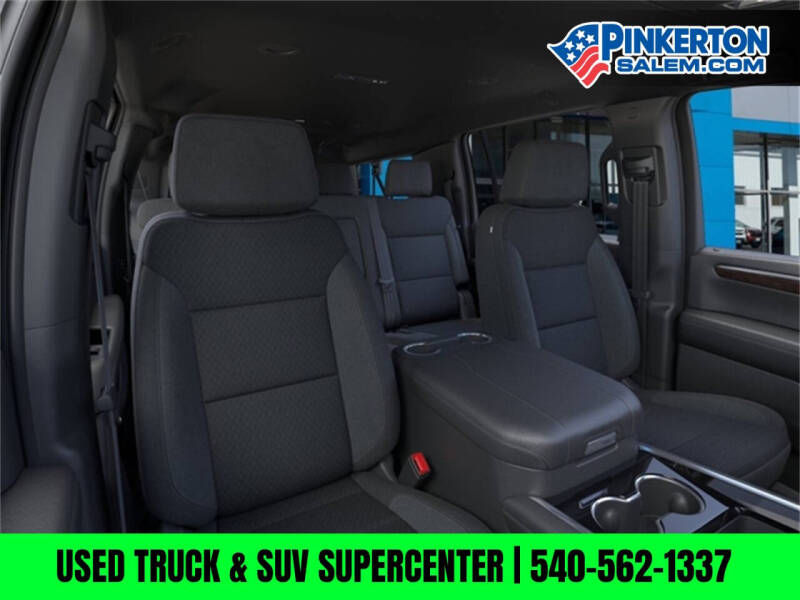 2025 Chevrolet Suburban LS