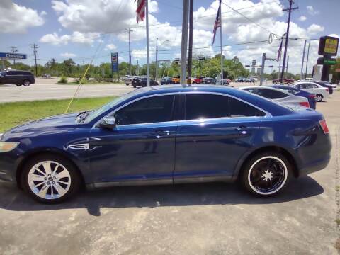 2012 Ford Taurus for sale at BIG 7 USED CARS INC in League City TX