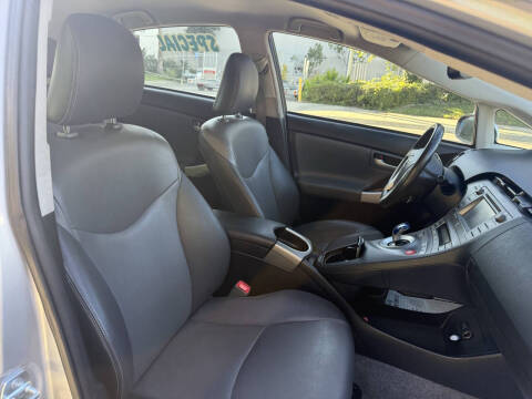 2012 Toyota Prius Two