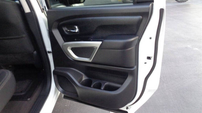 2018 Nissan Titan SV