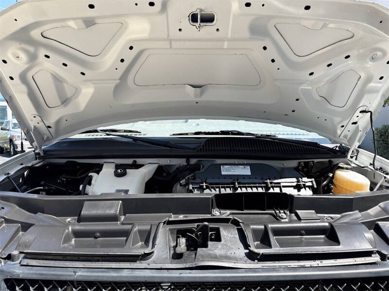 2023 Chevrolet Express 2500