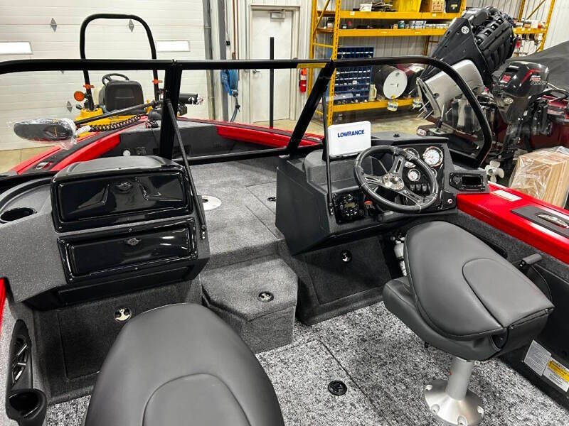 2026 Tracker Targa V-18 WT