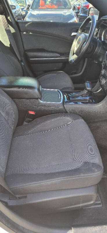 2015 Dodge Charger SE