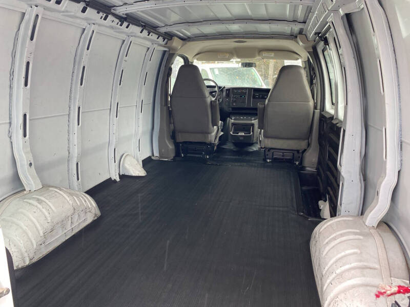 2007 GMC Savana Cargo Base photo 13