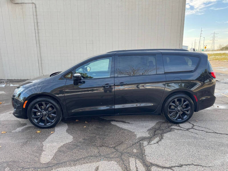 2019 Chrysler Pacifica Touring Plus
