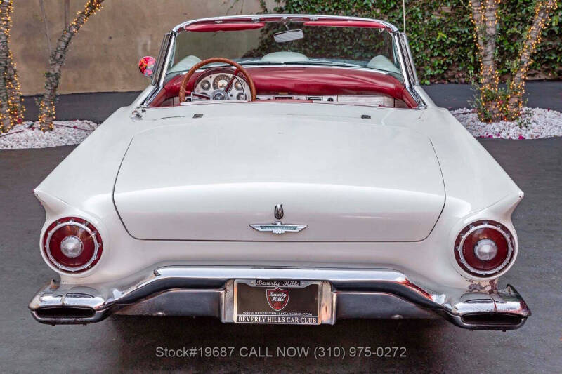1957 Ford Thunderbird
